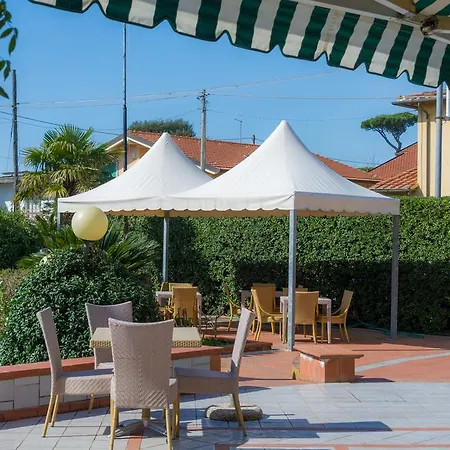 Gemma Del Mare 3* Марина-ді-П'єтразанта